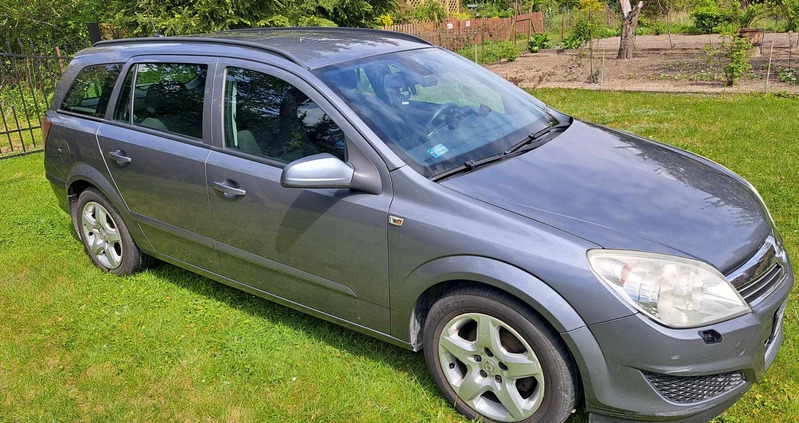 Opel Astra cena 6900 przebieg: 330000, rok produkcji 2007 z Poznań małe 79